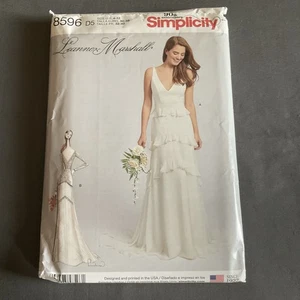 Vestido Simplicity 8596 Cuello en V Profundo con Volantes, Tren Talla 4-12 SIN CORTAR Novia Boda - Imagen 1 de 5