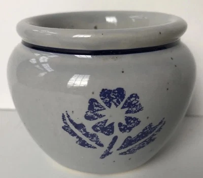 Vtg GRAY SPECKLED GLAZE POTTERY 3" D VOTIVE CANDLE HOLDER COUNTRY BLUE FLOWER Foto 1 de 4