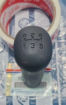 MITSUBISHI FUSO CANTER FE434 FE444 GEAR SHIFT KNOP LEVER NEW - Image 1 of 4