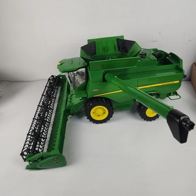 1/16 John Deere S670 Combine ERTL Engine Sound & Flashing Lights READ - Image 1 of 4