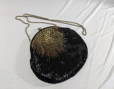 Bolso de mano de noche vintage La Regale con cuentas negro bronce dorado tono solapa Foto 1 de 4