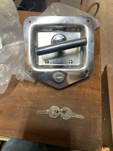 New Terex 65321269TU T-Handle Latch with Lock (NO Mounting Hardware) - Picture 1 of 4