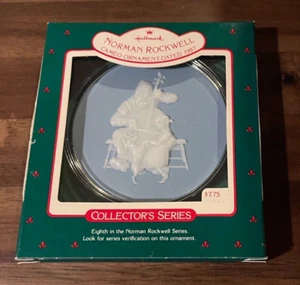 Hallmark Norman Rockwell Camafeo de Navidad Coleccionistas Ornamento 1987 #8 The Dance - Imagen 1 de 2