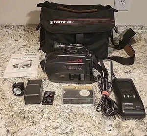 Videocámara Panasonic PV-IQ505 PROBADA con batería, VHS C, bolsa Tamrac - Imagen 1 de 8