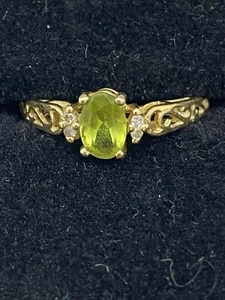14K Yellow Gold Peridot & Diamond Ring Size 6.25US - Picture 1 of 7
