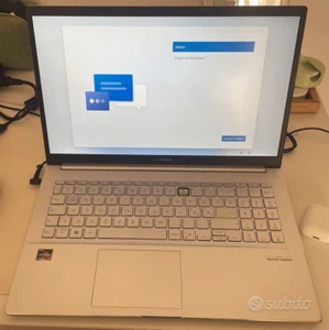 Asus VivoBook 15 Ryzen 7 4700u 8 Core / 16GB / 512GB NVME Tastiera da sostituire - Foto 1 di 4