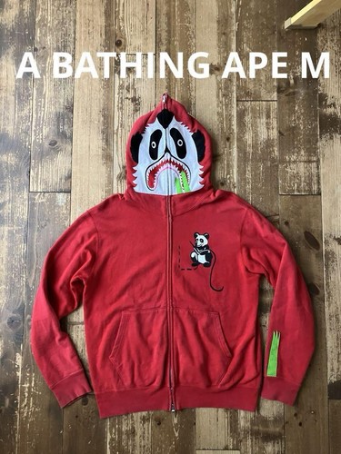A BATHING APE (BAPE) Felpa con cappuccio BAPE parka M panda squalo rosso usata in buone condizioni rara scimmia autentica