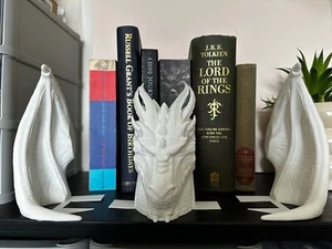 Majestätischer Drache Buchstütze Set mit Flügeln - 3D gedruckt Fantasy Kopf und Flügel - Bild 1 von 5