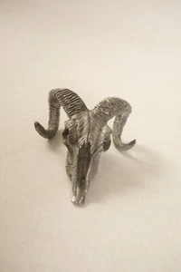 Legends 1988 Pewter Ram's Skull (B6A/JSF6)  Big Horn Sheep Aries Signed RY - Picture 1 of 7