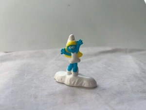 Smurfette McDonalds Smurf Figurine 2017 - Picture 1 of 3