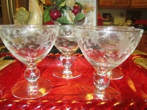 Beautiful Etched Cocktail Glasses Set of four GA-A-22 - Picture 1 of 5