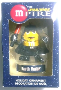 Ornamento Kurt Adler Lucasfilm DARTH VADER giallo M&M Star Wars Mpire - 2006 - Foto 1 di 6