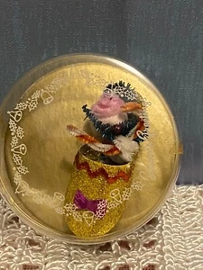 Vintage Japan gesponnene Baumwolle Pixie in einem Glimmer Slipper Ornament/Brosche 3" Neu im Karton versiegelt - Bild 1 von 7
