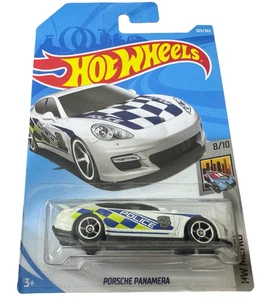 2018 Hot Wheels PORSCHE PANAMERA Police #303 HW Metro 8/10 LONG CARD - Picture 1 of 5
