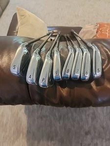 taylormade sim 2 iron set RH 8 clubs 5-sw - Picture 1 of 8