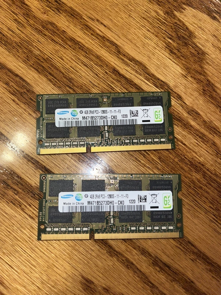 Samsung PC3-12800 (DDR3-1600) 4 GB SO-DIMM 1600 MHz PC3-12800 DDR3 Memory... - Image 1 of 1