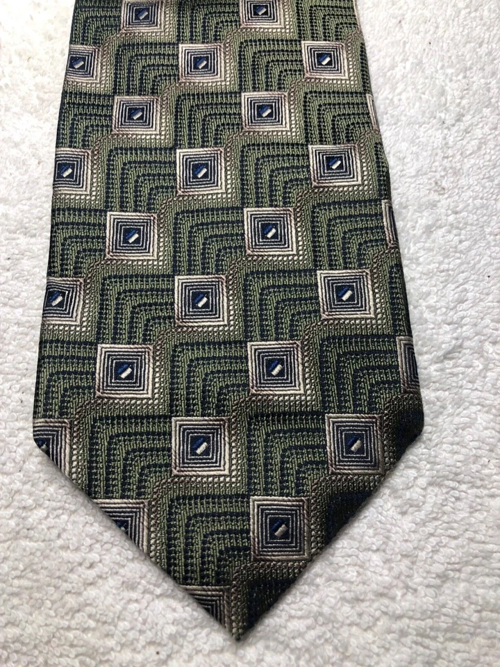 Gravata masculina JOS A BANK VERDE COM AZUL E CINZA 4 X 61 - Imagem 1 de 4