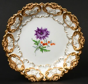 Plato pequeño Meissen dorado tallado aster violeta borde ondulado 1. Wahl - Imagen 1 de 11