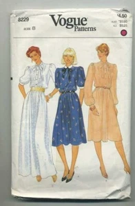 Vestido de señorita sin cortar con patrón Vogue # 8229 talla 8 - Imagen 1 de 1