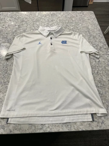 North Carolina Tar Heels Air Jordan Mens Polo - Size M - Nike Dri Fit Cover