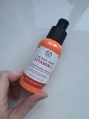 The Body Shop - Vitamin C Glow-Revealing Liquid Peel - 100 ml - Image 1 of 4