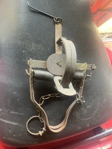 Old Victor Two Trigger Trap. Made In USA Good Condition . - Picture 1 of 3