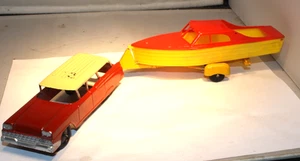 1959 Ford Country Sedan Station Wagon & Boat with Trailer TootsieToy Made in USA - Picture 1 of 6