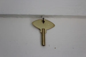 Chelsea Reproduction Clock Key for Ships Clock Movements #5 No Logo - Picture 1 of 2