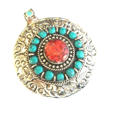 CIONDOLO ARGENTO TIBETANO REALIZZO A MANO CON CORALLO E TURCHESE - Immagine 1 di 3