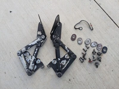 Juego de 2 bisagras de capó izquierdo derecho Jaguar Xk8 Xkr 1997-2006 Foto 1 de 4