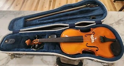 STRUNAL 1/2 260 Violin With Bow & HARDCASE  - Image 1 of 4