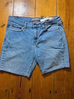 Ladies Levi’s 515 denim shorts (12) 30w - Image 1 of 4