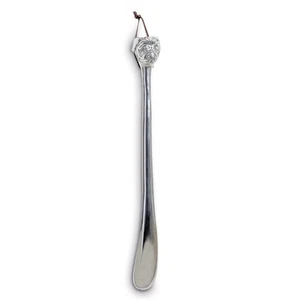 Langer Schuhlöffel Mops silber Aluminium Komfort zum Aufhängen Anziehhilfe - Bild 1 von 5