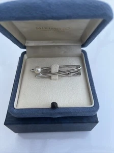 Mikimoto Tie clip Solid Sterling Silver 925 and Pearl With it’s Case - Picture 1 of 3