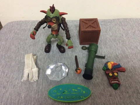 1998 Resaurus Crash Bandicoot Series 1 High Flying  Action Figure Cover