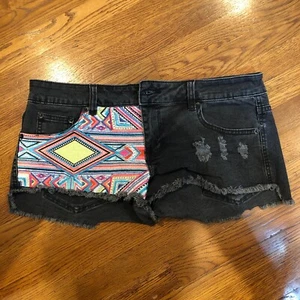 RIP CURL Denim SHORT SHORTS Low Rise Cut Off Embroidered Distressed Women SIZE 9 - Picture 1 of 10