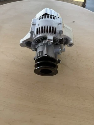 Alternador 12V para Toyota 4-Runner 1989-1996 / Hi-Lux 1991-2005 para 100213-1730 - Imagem 1 de 4