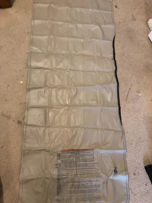 Colchón de aire Intex para interior/exterior 28 in x 72 in x 5 in Foto 1 de 3