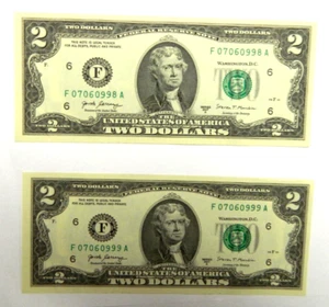 US 2 DOLLAR BILL UNCIRCULATED SEQUENTIAL(2)CRISP MIXED LADDER (07060998-999)t65 - Picture 1 of 4