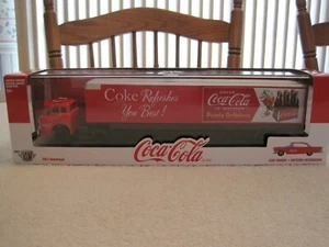 2018 M2 Machines Maßstab 1:64 Coca Cola 1957 Ford C-600 & 1957 Ford Fairlane 500 - Bild 1 von 11