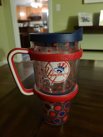 Tervis New York Yankees 24 Oz Tumbler With Removable Handle Cover