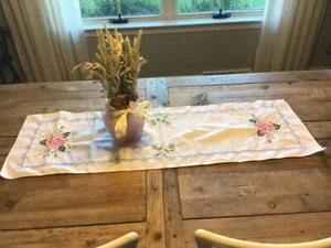 Lovely White Cotton Table Runner w/ Hand Embroidered English Roses 42.5” x 13.5” - Picture 1 of 9