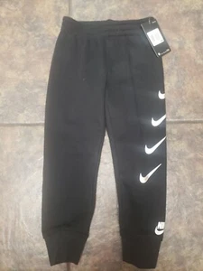 Girls Nike Sweatpants joggers Size 5 Nwt! 4-5YRS - Picture 1 of 4