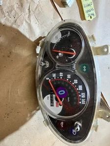 Relojes Aprilia SR 125 motard, velocímetro .2012-2016. - Imagen 1 de 4