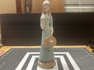 LLADRO STYLE HANDMADE FIGURINE OF A SLENDER YOUNG LADY WITH A STRAW HAT - Bild 1 von 13