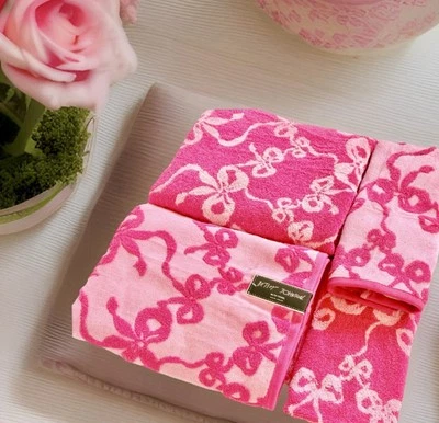 New Betsey Johnson Hand Towel Bath Towel Bow Ribbon Set of 2 Woman Pink Gift - Image 1 of 4