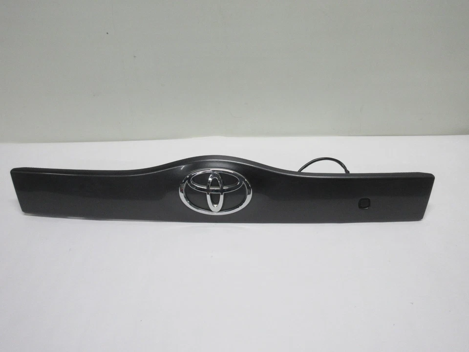 LEIA 04-09 TOYOTA PRIUS PORTA TRASEIRA PORTA TRASEIRA ESCOTILHA ACABAMENTO MOLDAGEM ALÇA CINZA ESCURO - Imagem 1 de 4