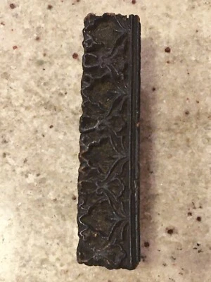 Antigua figura floral tallada a mano vintage ropa textil impresión bloque sello Foto 1 de 4