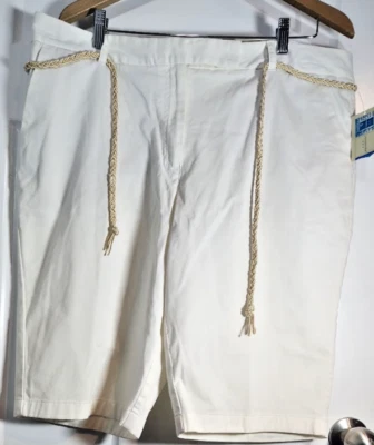Cotton Stretch short with Belt  White Ivory Women's size 18 NWT - Image 1 of 4