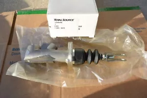 NEW CROWN FORKLIFT MASTER CYLINDER 080073, 443987, 80073, 2I7748 - Picture 1 of 3